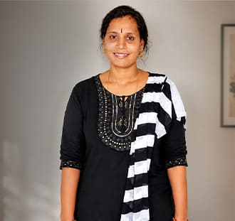 Ravali Priya after